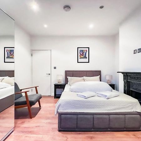 Prime Location Camden Luxury Apt Sleeps 6 ロンドン エクステリア 写真