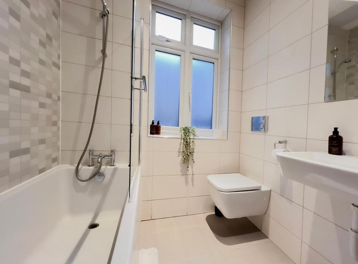 Prime Location Camden Luxury Apt Sleeps 6 ロンドン エクステリア 写真